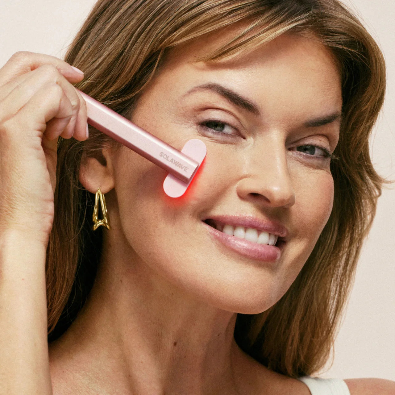 4-In-1 Red Light Therapy Skincare Wand & Activating Serum Kit